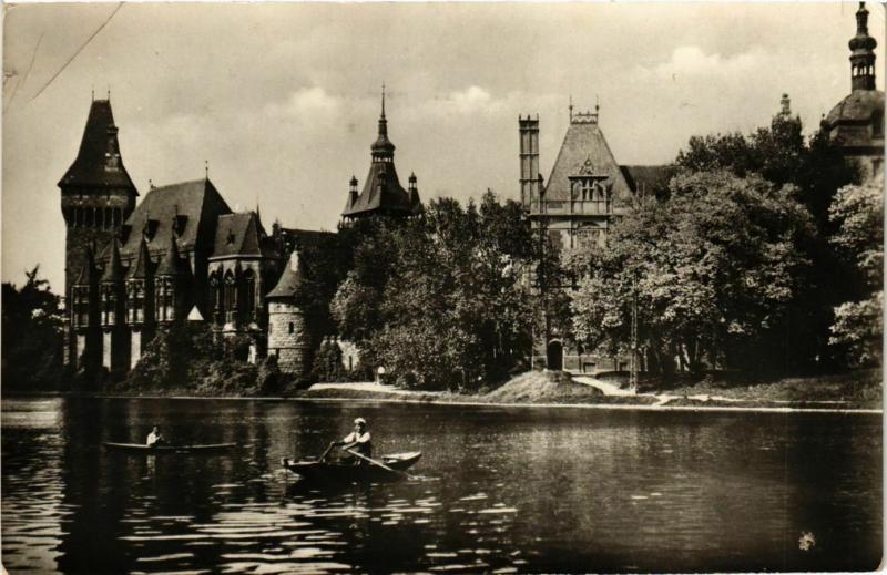 CPA Budapest- lake Varosliget and Vajdahunyad Castle HUNGARY (835595)