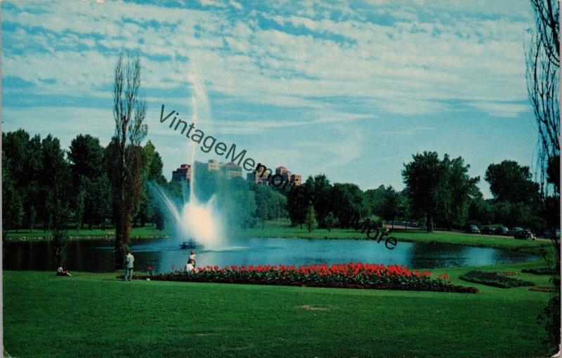 Round Lake in Forest Park St. Louis MO Postcard PC295