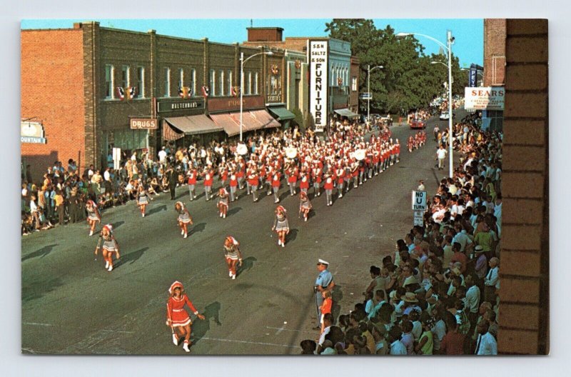 Crab Derby Parade Street View Crisfield Maryland MD UNP Chrome Postcard P4