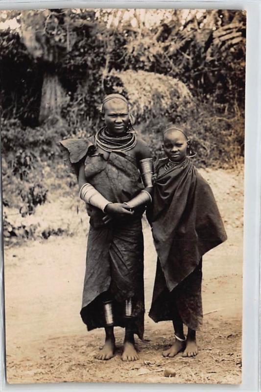 KENYA : 2 femmes - tres bon etat