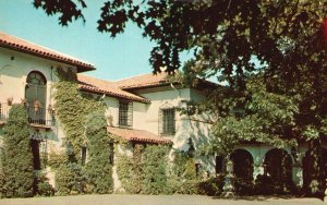 Postcard 1960 Main Building Courtyard Vanderbilt Museum Long Island New York NY