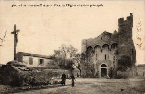 CPA LES Stes-MARIES-de-la-MER - Place de l'Église (213757)