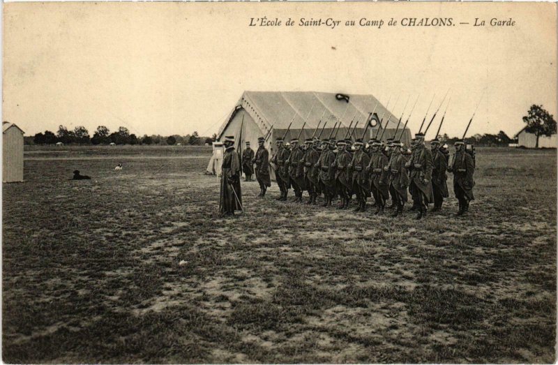 CPA Militaire - L'École de St-Cyr au Camp de CHALONS La Garde (90240)