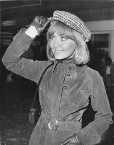 Lulu at London Airport 1970 For Los Angeles Large Press Photo