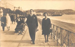 Lot282 couple walking promenade glamour real photo france nice cote d azur