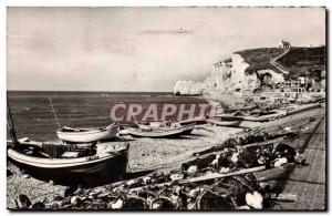 Etretat - Fishing Boats and cliffs & # 39aval - Old Postcard