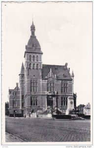 BRASSCHAAT , Belgium , 20-40s ; Gemeentehuls