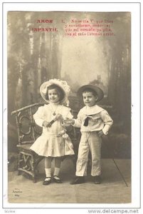 Amor Infantil, Poem, Boy and girl posing in fancy outfits, 00-10s