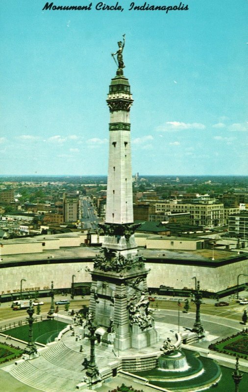 Vintage Postcard Soldiers & Sailors Monument Circle Indianapolis Ind.