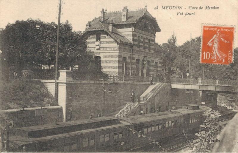 France - Meudon Gare de Meudon Val Fleuri Railway Station Train 01.62