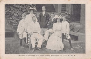 FDR Roosevelt family portrait postcard BE012