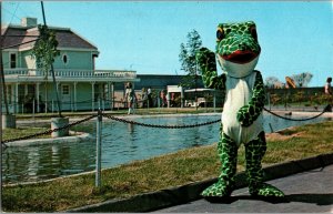 Freddy the Frog Adventureland Des Moines IA Vintage Postcard J65