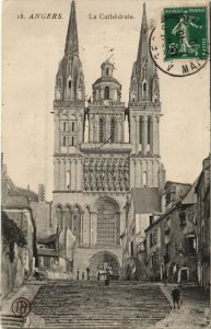 CPA Angers La Cathedrale FRANCE (1152014)