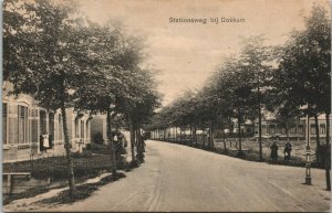 Netherlands Stationsweg bij Dokkum Vintage Postcard 01.44