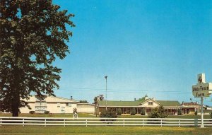 WHITE FENCE FARM Joliet, IL Route 66 Roadside c1950s Vintage Postcard