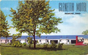 Fremont Ohio c1950 Postcard Glenetta Motel Sign Tree