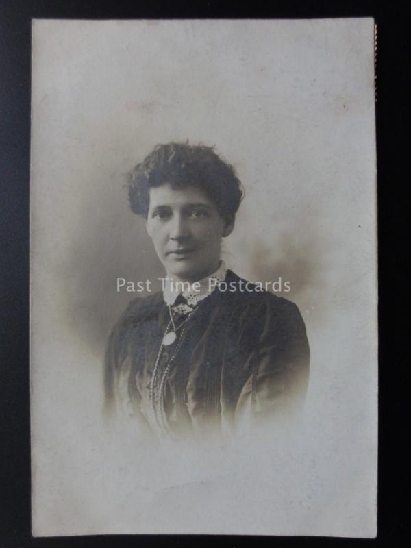 Studio Portrait: Women c1909 RP Postcard Pub by A Greaves & Co, Dewsbury