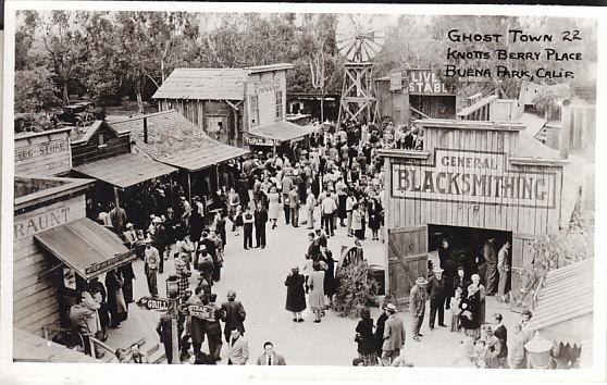 Knott's Berry Farm  Ghost Town 22 B&W RP