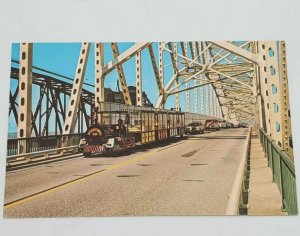 S00 Tour Train on the International Bridge Vintage Postcard Canada to US
