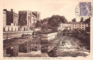 BF4066 niort le donjon vu des vieuxz ponts sur la france