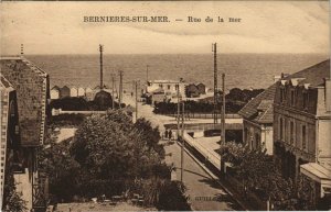 CPA BERNIERES-sur-MER - Rue de la mer (141072)