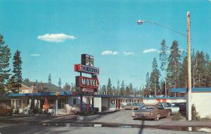 WEST YELLOWSTONE, MT Montana  WEST THUNDERBIRD MOTEL  Roadside Chrome Postcard