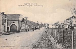 GUERRE 1914-15~LA SALLE (VOSGES) FRANCE-SORTIE du VILLAGE - WW1 PHOTO POSTCARD
