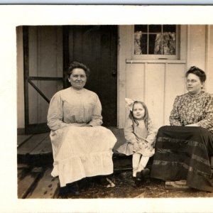 c1910s Cute Women Little Girl Outdoors RPPC Smile Basic Real Photo Child PC A134