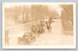 J90/ Brookings South Dakota Postcard RPPC c1910 Hobo Day Parade 648