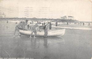 B31/ Atlantic City New Jersey NJ Postcard c'10 Life Boat and Crew Beach Pier