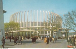 NEW YORK CITY World's Fair , 1960s ; FORD pavilion