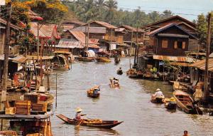 BT14745 View of Kholng or canal dwellers Thailand         Thailand