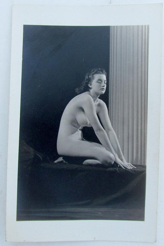 NAKED GIRL RPPC VINTAGE PHOTO POSTCARD  risque erotic