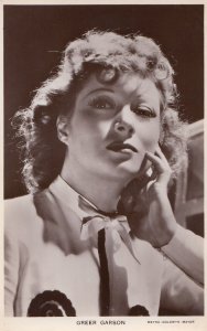 Greer Garson Picturegoer Vintage 1950s Postcard