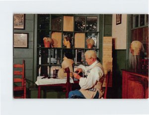 Postcard Perukemaker's Shop Williamsburg Virginia USA