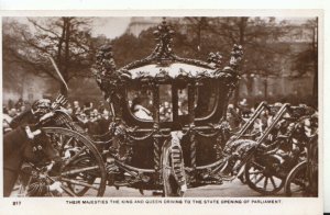 Royalty Postcard - Their Majesties The King and Queen - Real Photo - Ref TZ4919