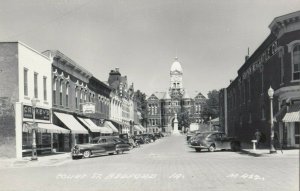 RP: BEDFORD , Iowa , 1940s ; Court Street