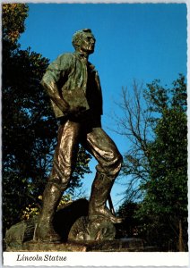 VINTAGE CONTINENTAL SIZE POSTCARD THE LINCOLN STATUE AT NEW SALEM STATE PARK