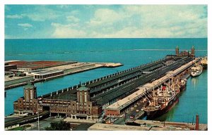 Postcard PIER SCENE Chicago Illinois IL AS9390