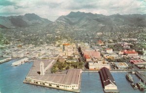 HONOLULU, Hawaii TH~HI    PORT~WAREHOUSES~SHIPS   c1950's Union Oil 76 Postcard