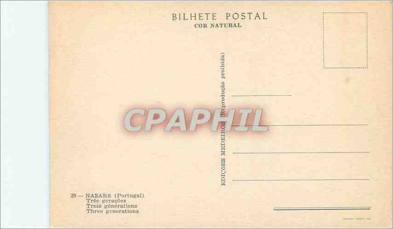 Modern Postcard 29 nazare portugal three generations