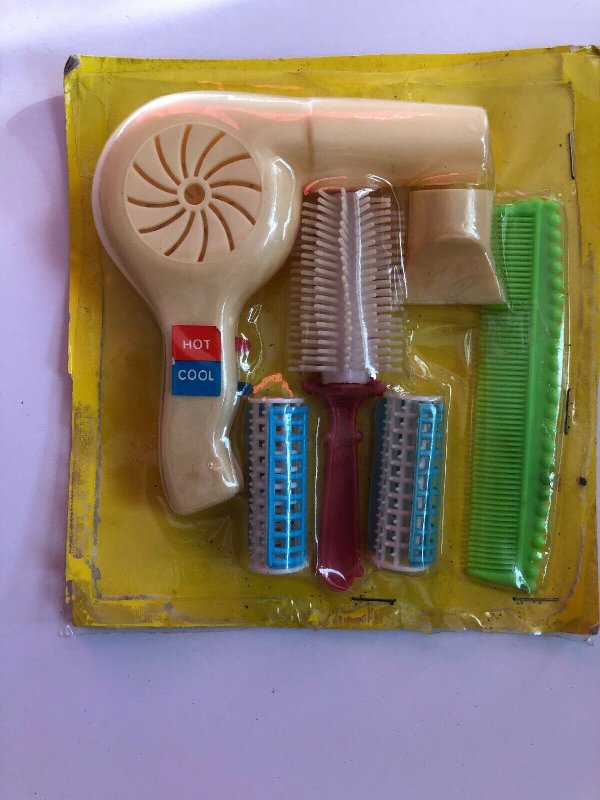 Vintage Toy Hairdressing Set in Package