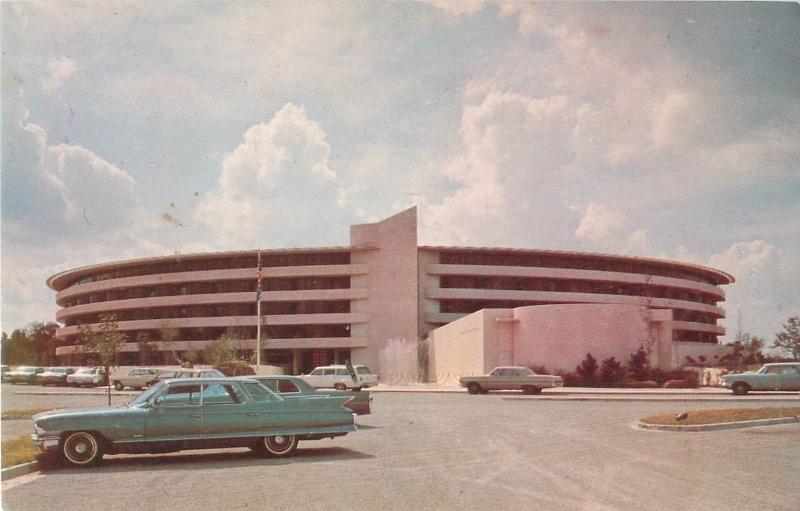 Checotah Oklahoma Fountainhead Resort, 1960s/70s Cars in Lot Vintage Postcard