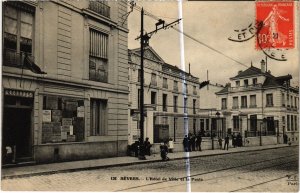 CPA Sevres Hotel de Ville et la Poste (1315756)