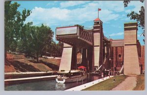 Hydraulic Lift Locks, Trent Canal, Peterborough Ontario, Vintage Postcard #2