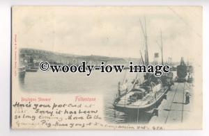 f0476 - Arrival of the Boulogne Paddle Steamer at Folkestone , Kent - postcard