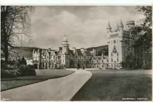 Scotland Postcard - Balmoral Castle - Aberdeenshire - Real Photo - Ref TZ4684