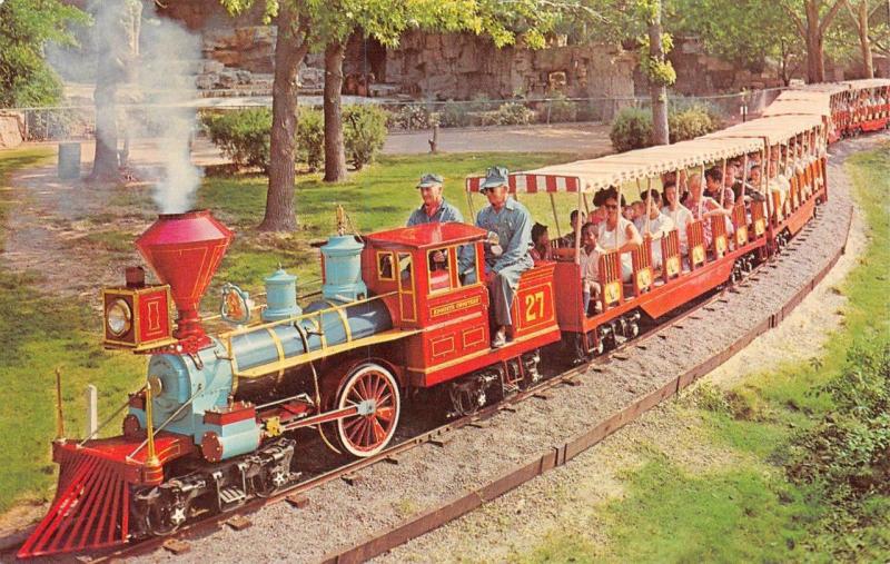 ST LOUIS, MI Missouri  ZOOLOGICAL GARDEN MINIATURE TRAIN Railroad~Kids  Postcard