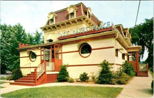 White Plains, NY New York  DICK HAYES' PLACE RESTAUARANT  1959 Roadside Postcard