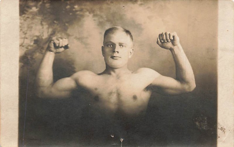 c1910 RPPC Strongman Bodybuilder Flexing Muscles Double Bicep Real Photo P451  